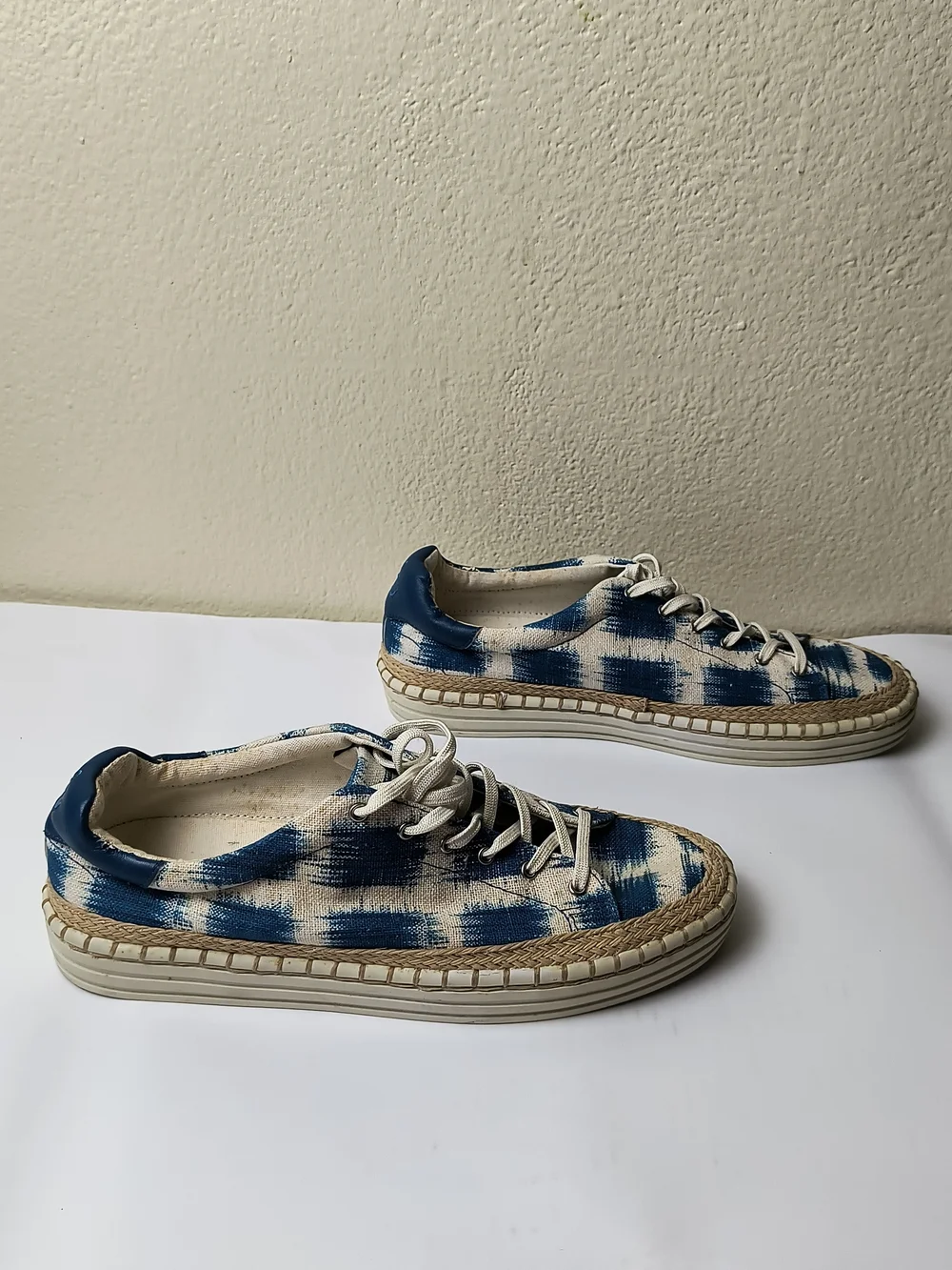 Sam Edelman Kavi 8 White Label with Black Script - Tie Dye